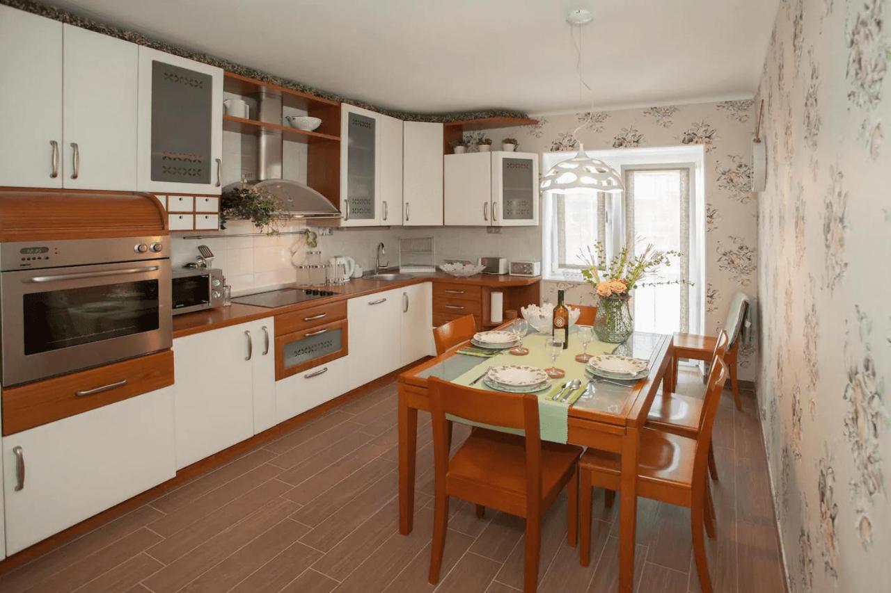 Beach Apartment Butterfly With Sea View สปลิท ภายนอก รูปภาพ