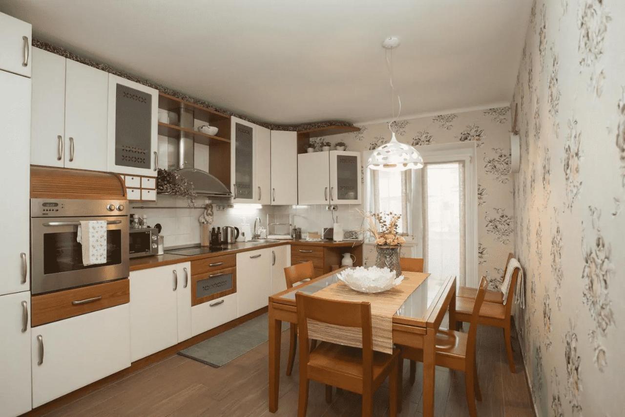 Beach Apartment Butterfly With Sea View สปลิท ภายนอก รูปภาพ