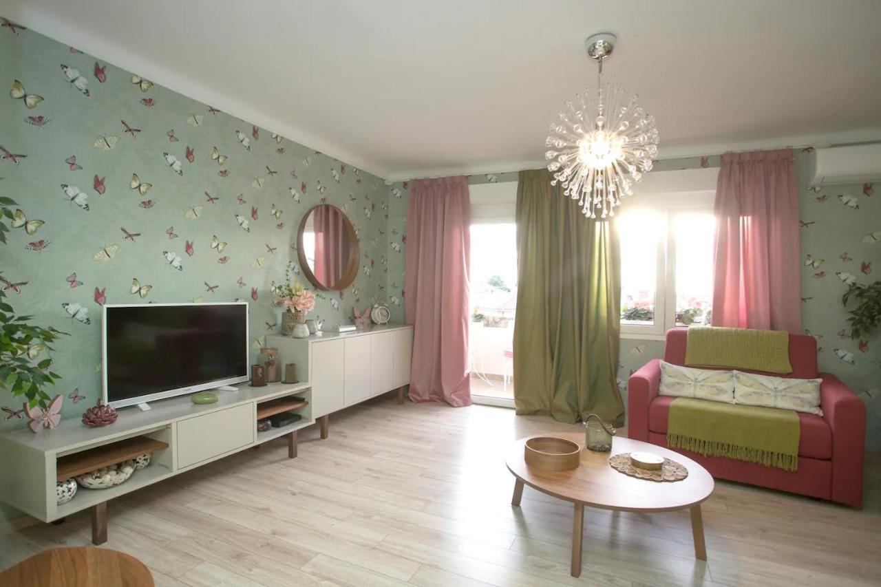 Beach Apartment Butterfly With Sea View สปลิท ภายนอก รูปภาพ