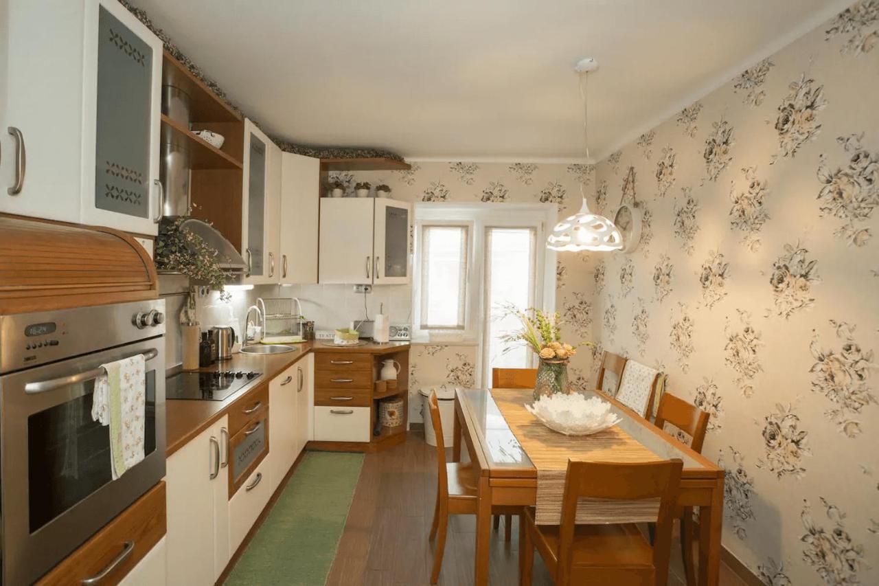 Beach Apartment Butterfly With Sea View สปลิท ภายนอก รูปภาพ