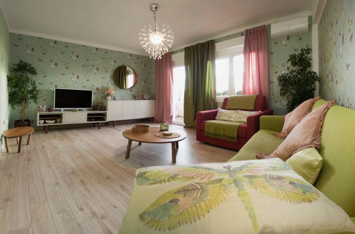 Beach Apartment Butterfly With Sea View สปลิท ภายนอก รูปภาพ